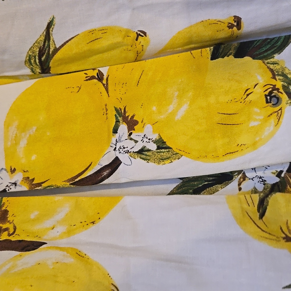 New Lamiu Lemon Print Pleated Mini Skirt - Picture 3 of 8